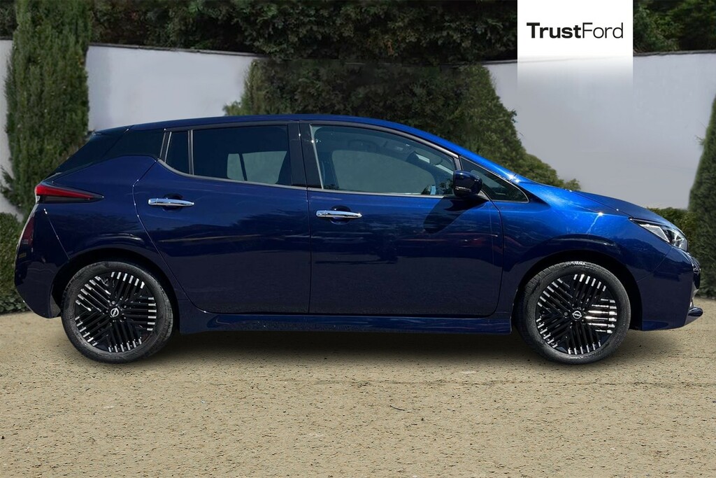 Nissan Leaf Tekna Blue #3