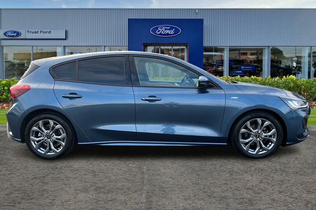 Ford Focus 1.0T Ecoboost St-line Hatchback Blue #3