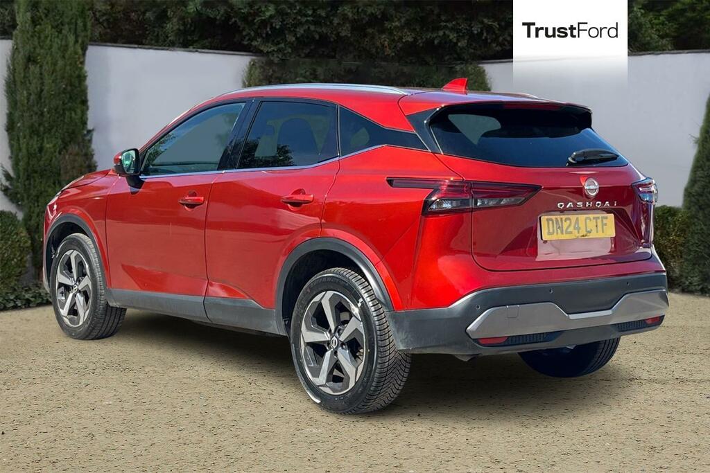 Nissan Qashqai N-connecta Red #2