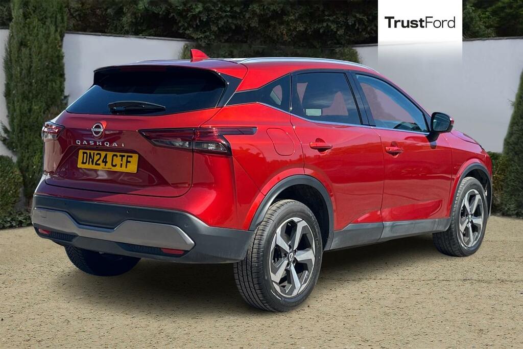 Nissan Qashqai N-connecta Red #4