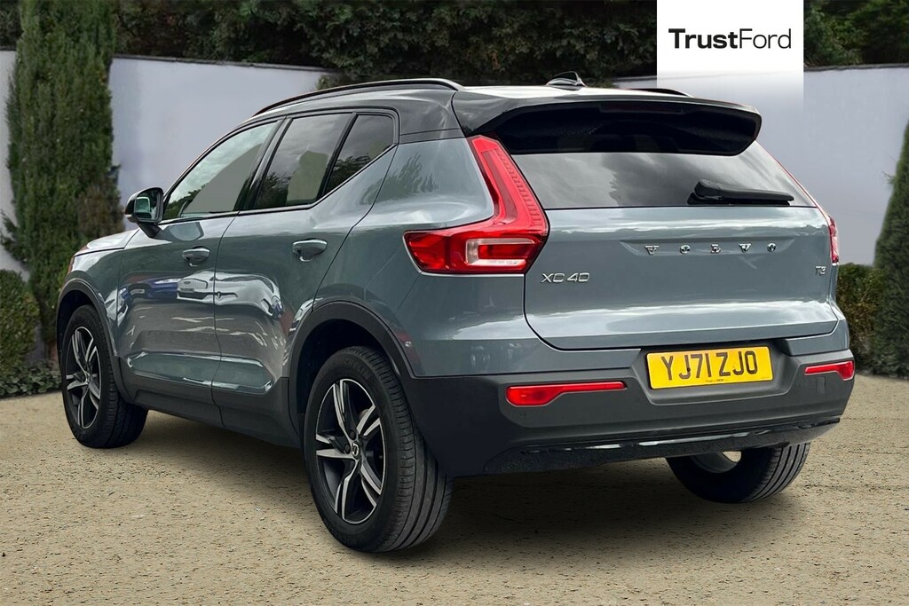 Volvo XC40 R Design Grey #2