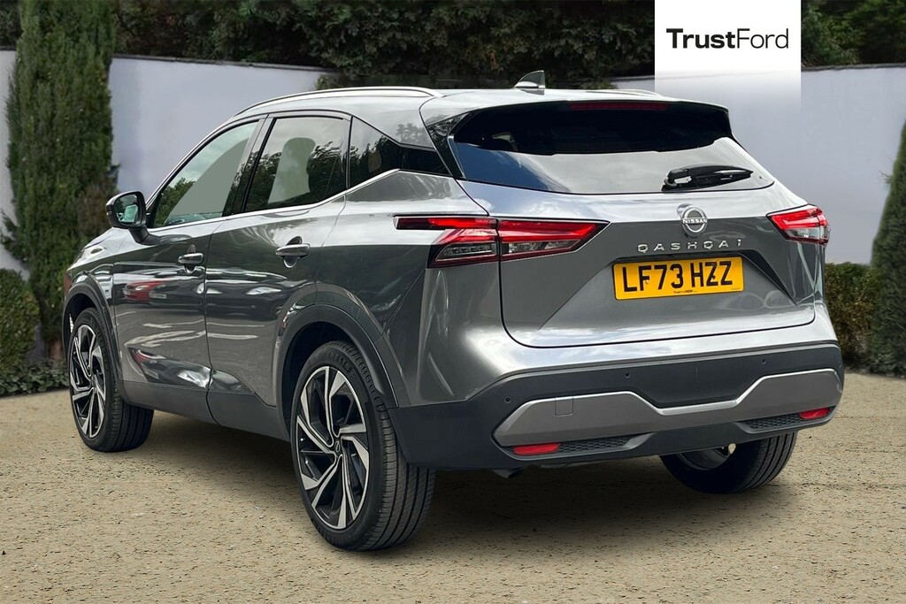 Nissan Qashqai Tekna Grey #2