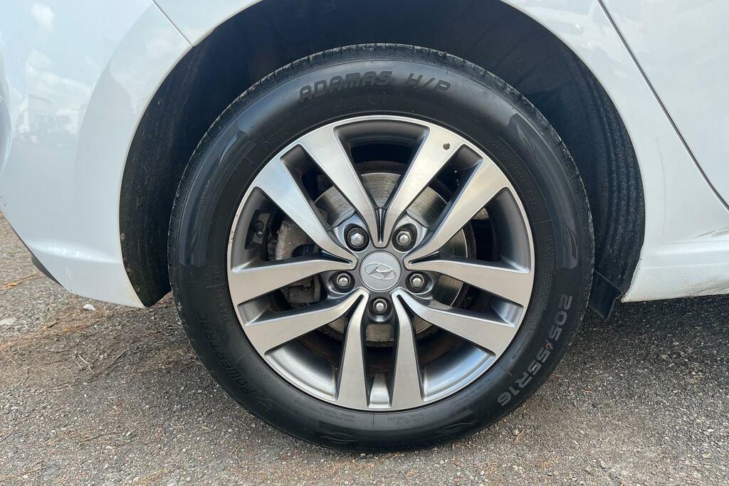 Hyundai I30 Estate 1.4T Gdi Se Nav Dct Silver #23