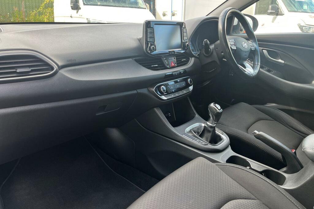Hyundai I30 Estate 1.4T Gdi Se Nav Dct Silver #18
