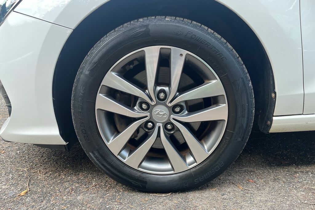 Hyundai I30 Estate 1.4T Gdi Se Nav Dct Silver #8