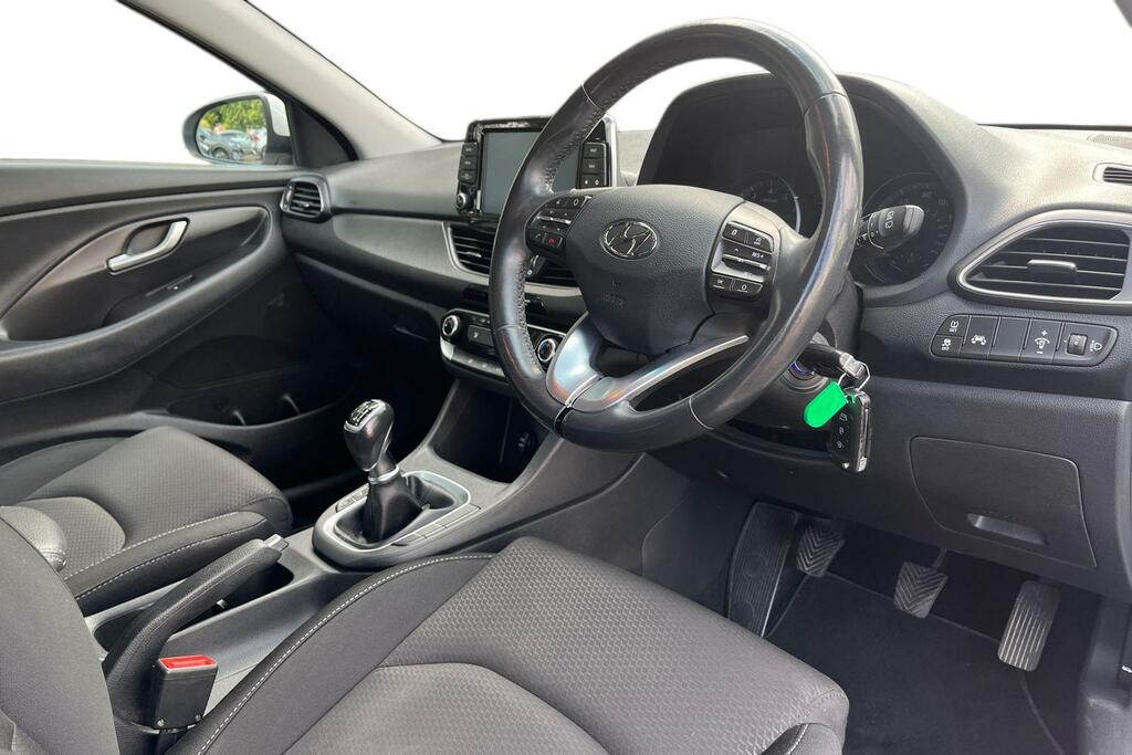 Hyundai I30 Estate 1.4T Gdi Se Nav Dct Silver #9