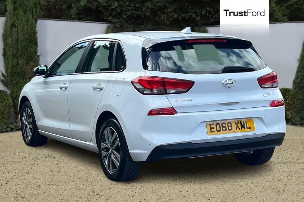 Hyundai I30 Se White #2