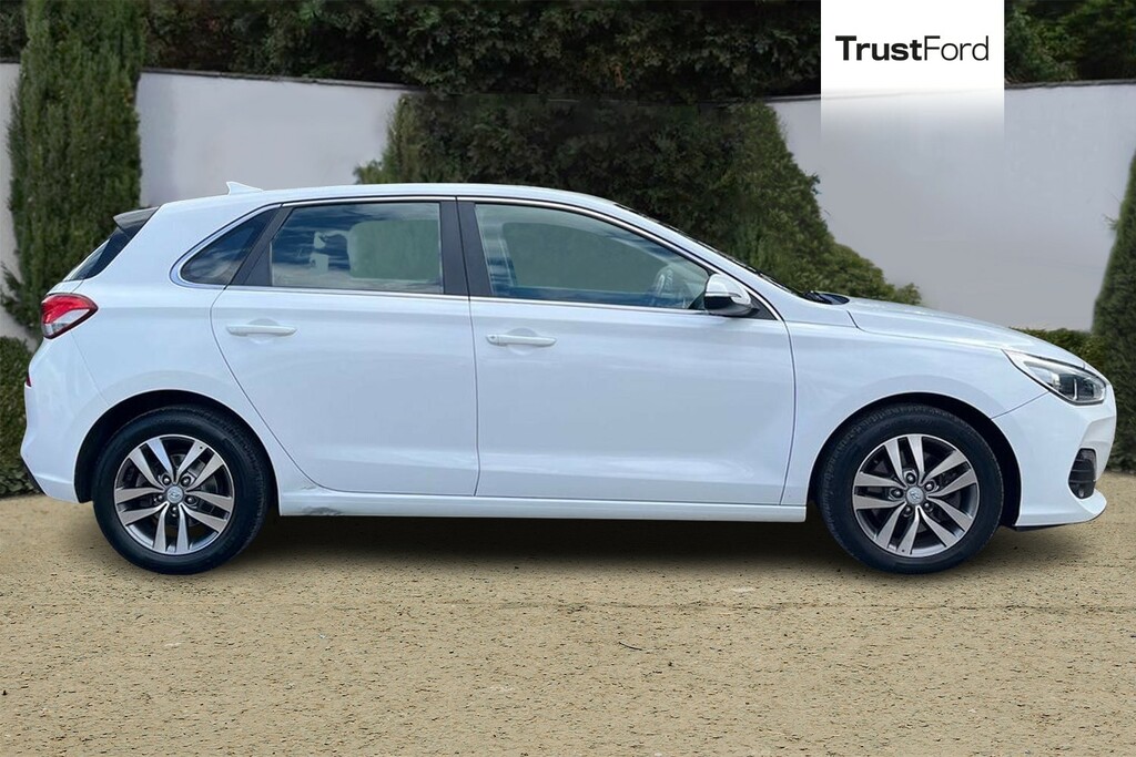 Hyundai I30 Se White #3