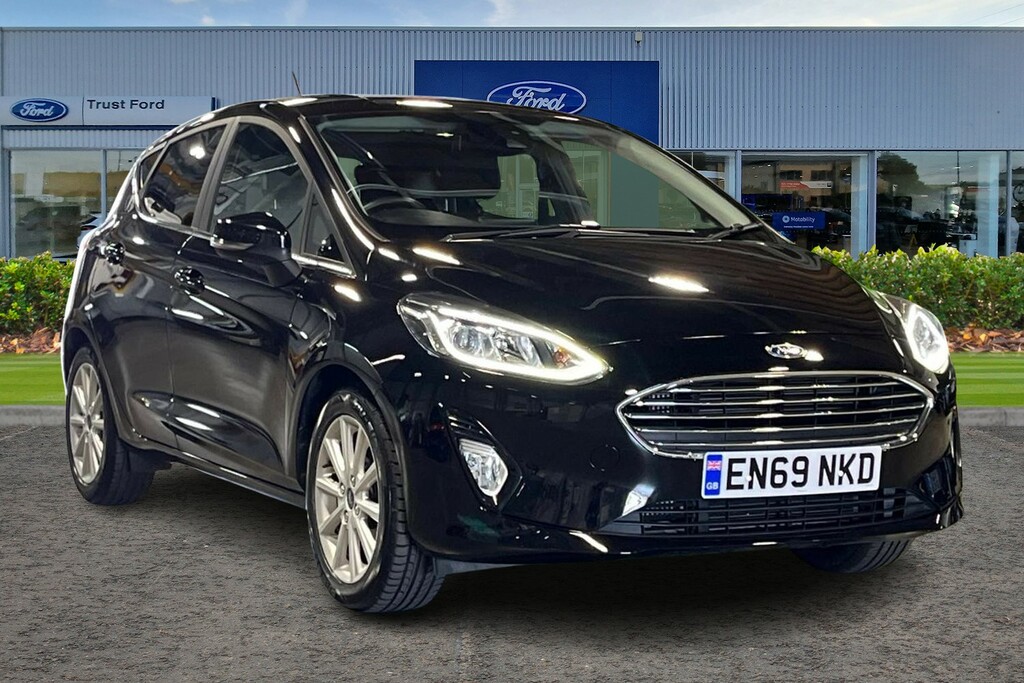 Ford Fiesta Titanium Black