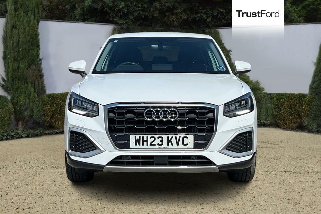 Audi Q2 Sport White #6