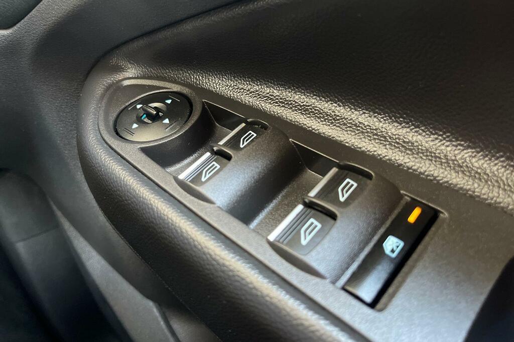 Ford Kuga 2.0 Tdci Zetec Suv 2Wd Euro 6 S Grey #16