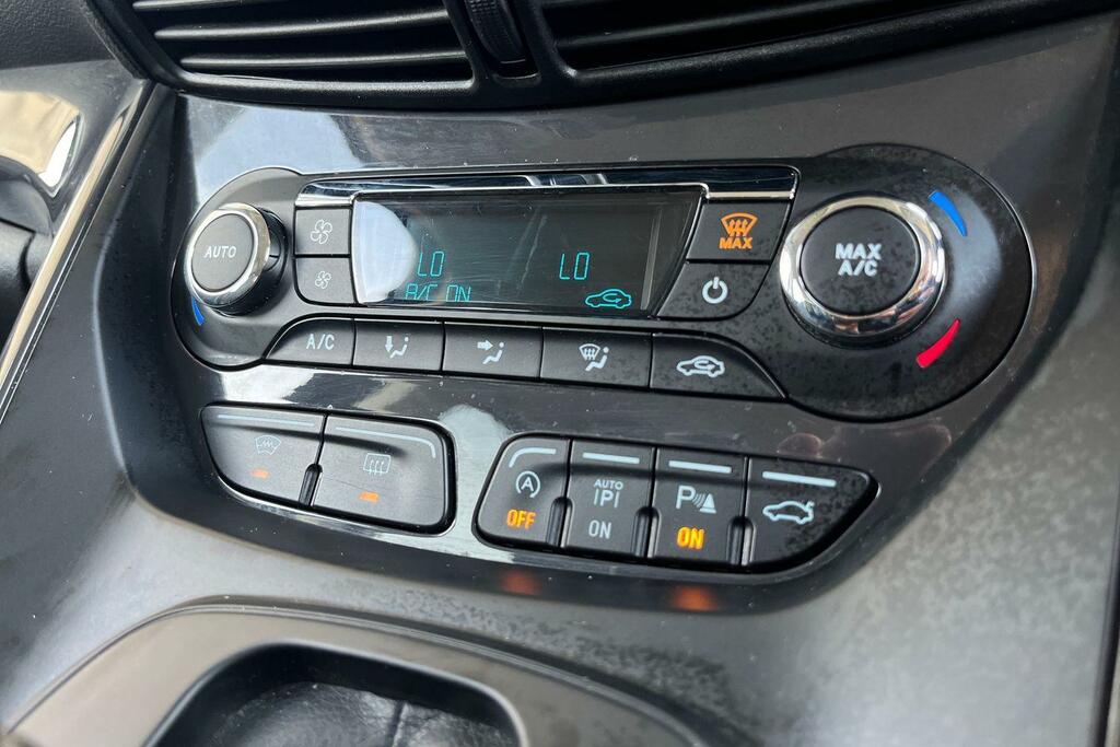 Ford Kuga 2.0 Tdci Zetec Suv 2Wd Euro 6 S Grey #30