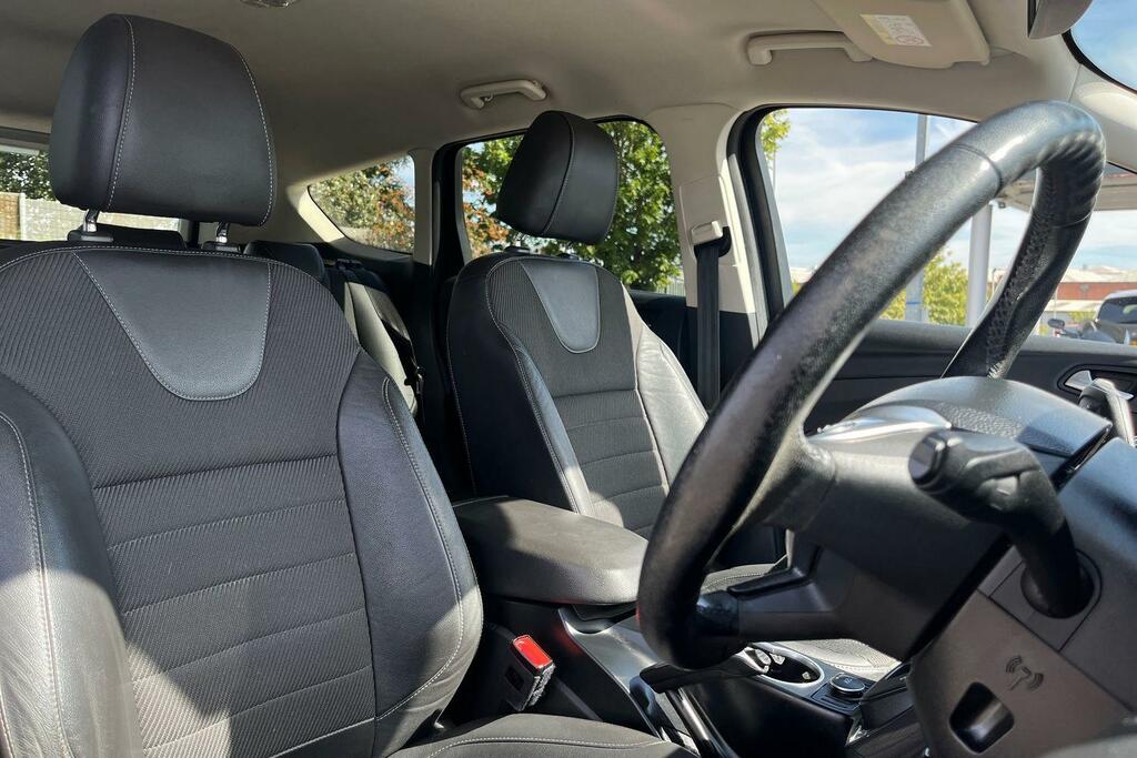 Ford Kuga 2.0 Tdci Zetec Suv 2Wd Euro 6 S Grey #17