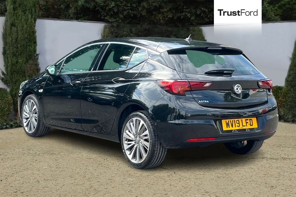 Vauxhall Astra Ultimate Black #2