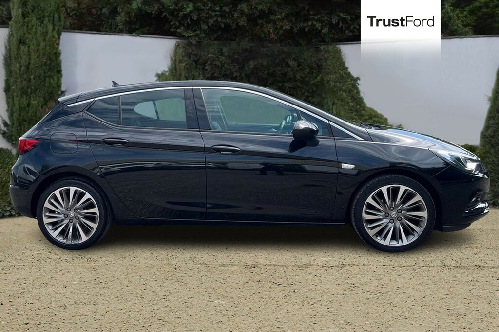 Vauxhall Astra Ultimate Black #3
