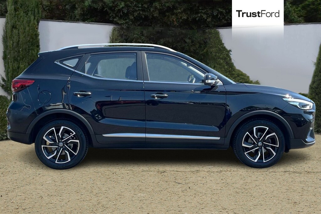 MG ZS Exclusive Black #3
