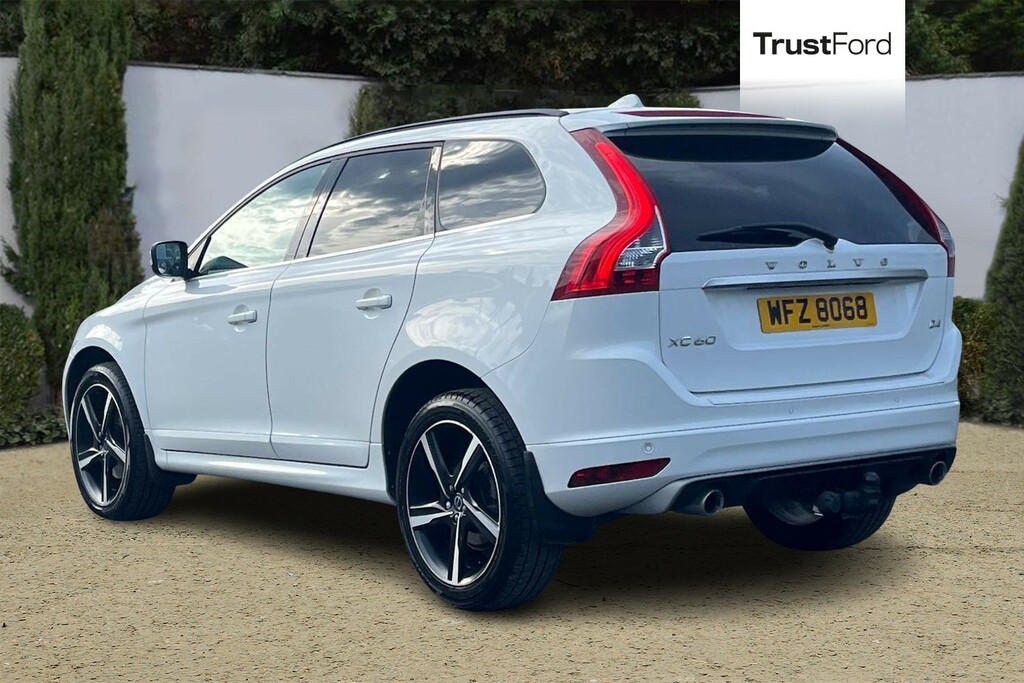 Volvo XC60 R Design White #2