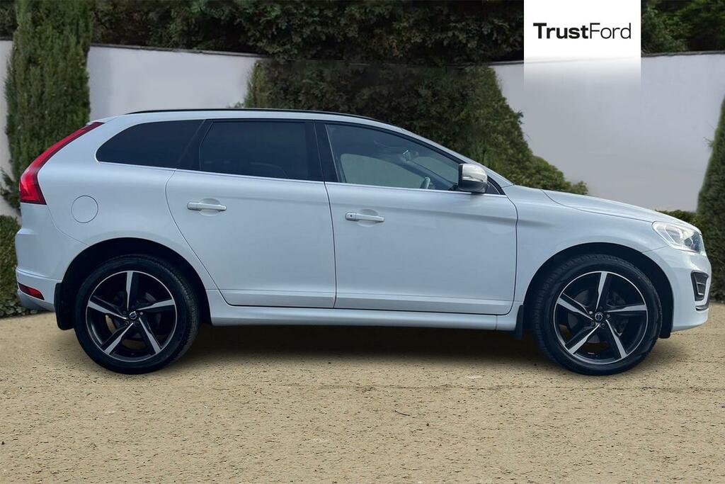 Volvo XC60 R Design White #3