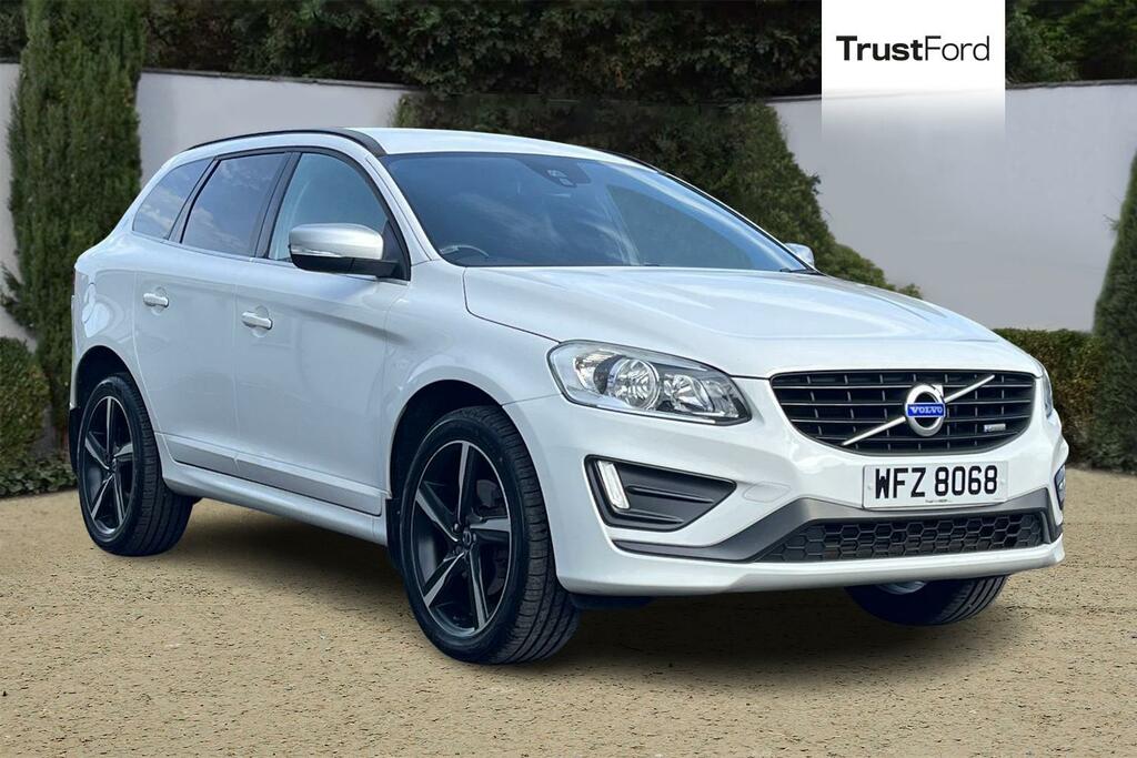 Volvo XC60 R Design White