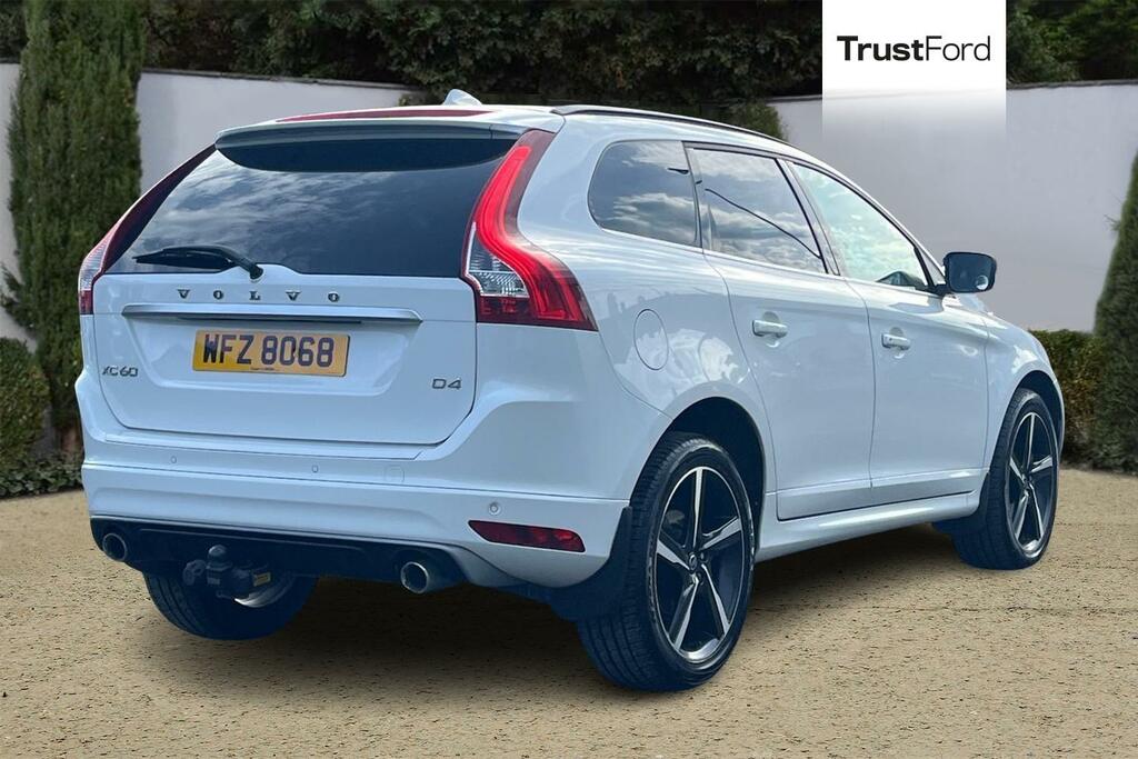 Volvo XC60 R Design White #4