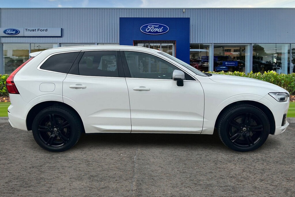 Volvo XC60 R Design White #3