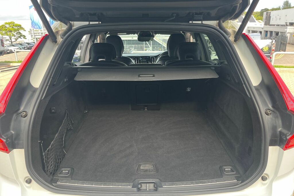 Volvo XC60 2.0 T5 Awd 250Bhp Inscription Estate Red #21