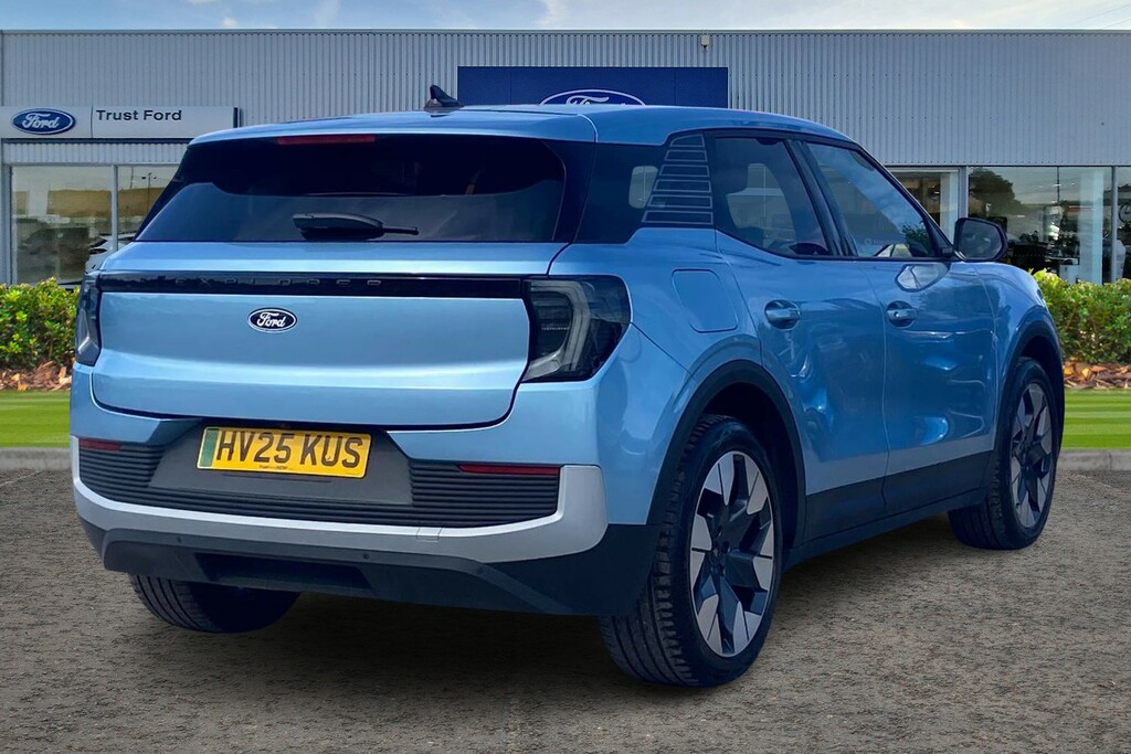 Ford Explorer Premium Blue #4