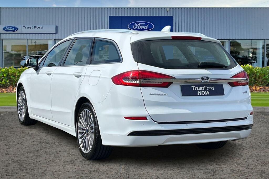Ford Mondeo Titanium Edition White #2