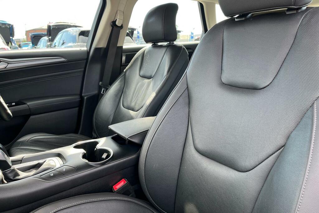 Ford Mondeo Estate St-line 2.0 Hybrid 187Ps Silver #19