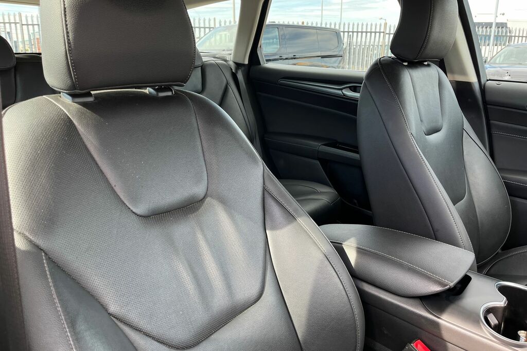 Ford Mondeo Estate St-line 2.0 Hybrid 187Ps Silver #17