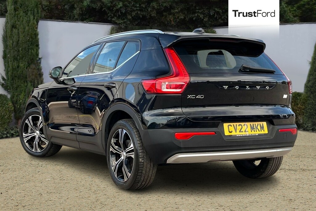 Volvo XC40 1.5H T5 Twin Engine Recharge 10.7Kwh Inscription S Black #2