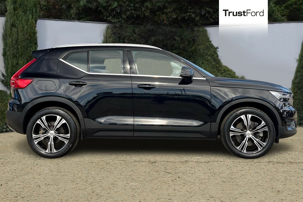 Volvo XC40 1.5H T5 Twin Engine Recharge 10.7Kwh Inscription S Black #3