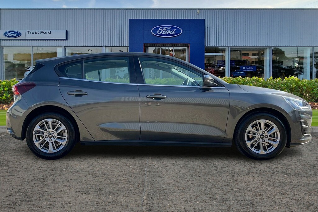 Ford Focus 1.0T Ecoboost Titanium Hatchback Grey #3