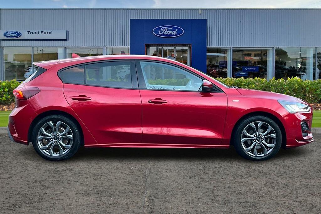 Ford Focus St-line Red #3