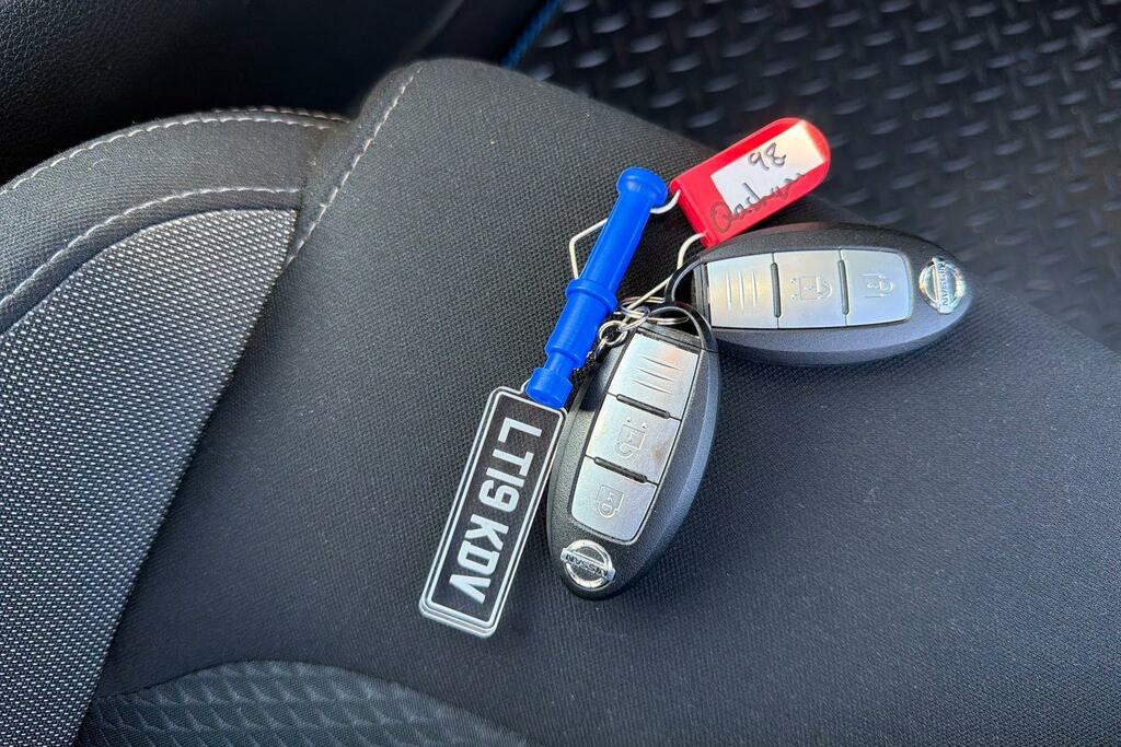 Nissan Qashqai 1.3 Dig-t 140Ps N-motion Silver #22