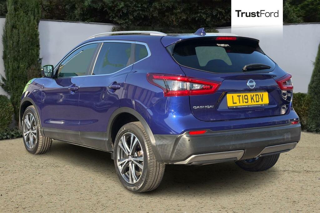 Nissan Qashqai 1.3 Dig-t 140Ps N-motion Silver #2