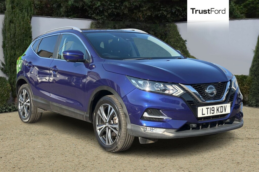Nissan Qashqai 1.3 Dig-t 140Ps N-motion Silver #1