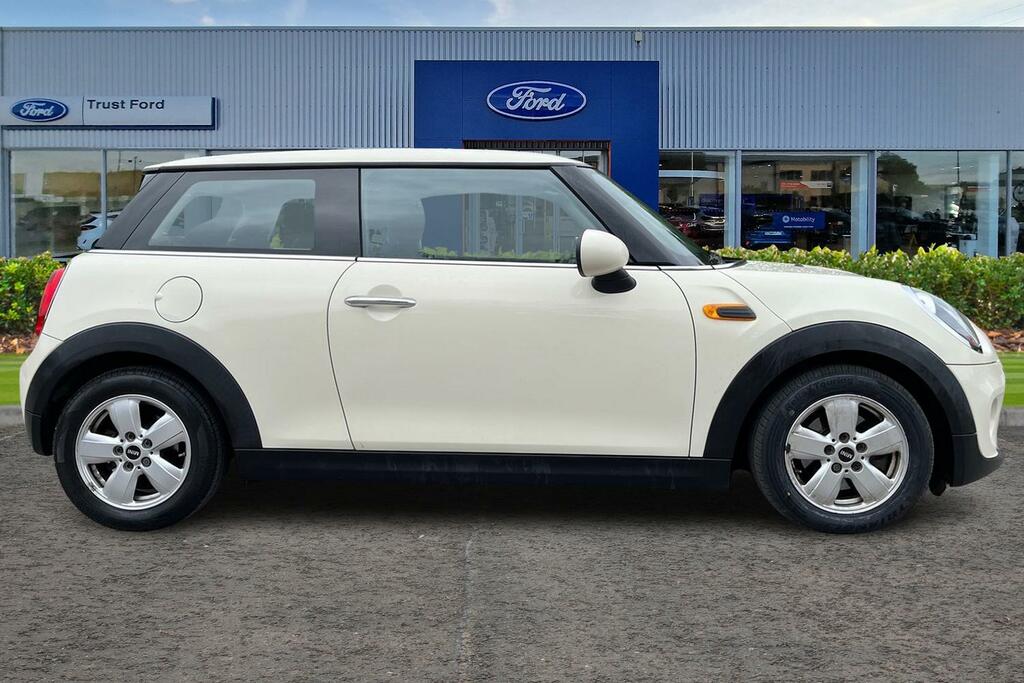 Mini Hatch 1.5 Cooper D Hatchback Euro 6 S White #3