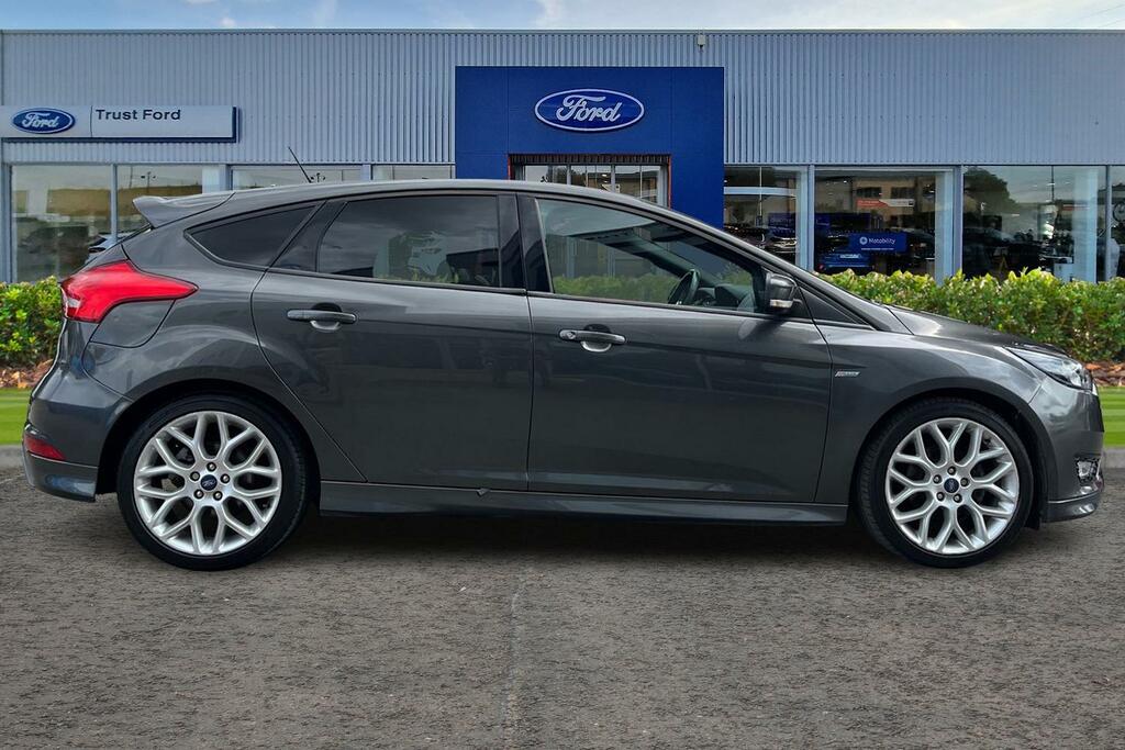 Ford Focus St-line #3