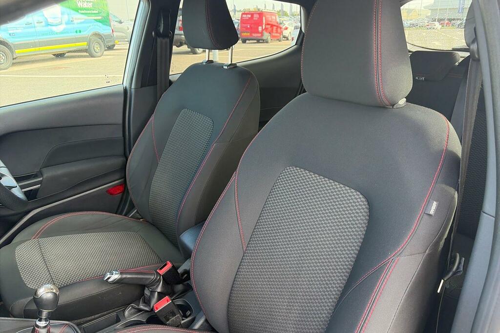 Ford Fiesta Ford Fiesta 1.0 Fiesta Trend T Silver #19
