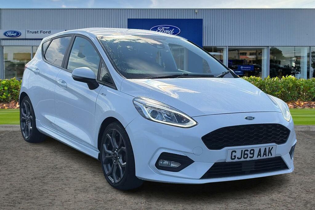 Ford Fiesta Ford Fiesta 1.0 Fiesta Trend T Silver #1