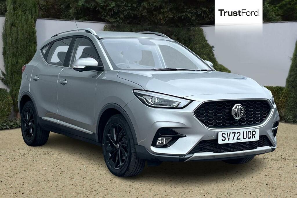MG ZS Exclusive Silver
