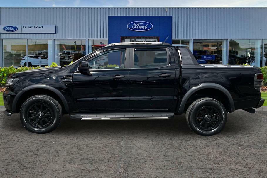 Ford Ranger Wildtrak Black #5