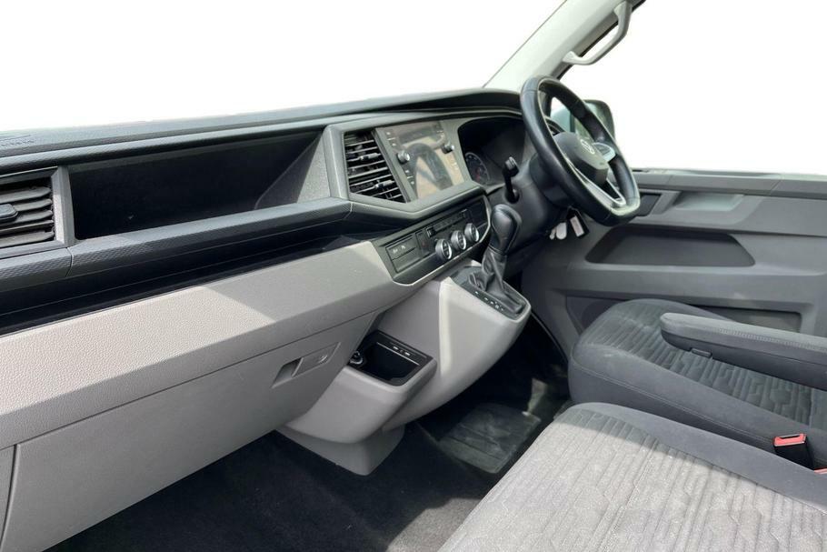 Volkswagen Transporter Shuttle T32 Lwb 2.0 Tdi 150Ps Se Minibus Dsg Silver #3