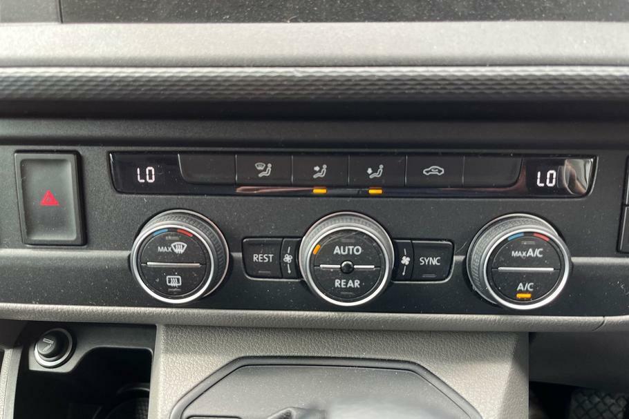Volkswagen Transporter Shuttle T6.1 150 7 Speed Dsg 8 Seat Shuttle Se Swb In Brown #33