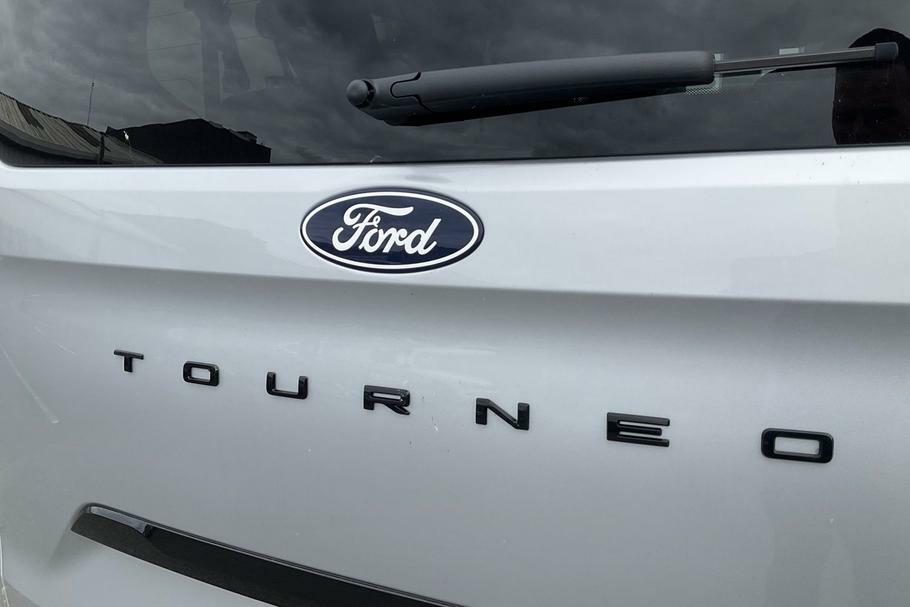 Ford Tourneo Custom 2.5 Phev 232Ps H1 Titanium 8 Seater Grey #20