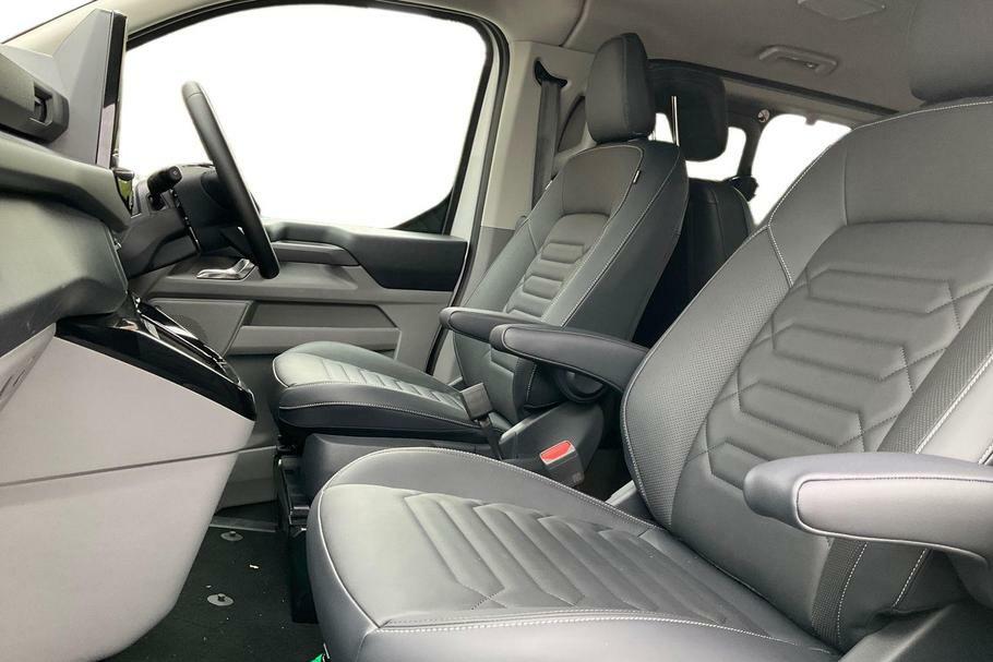 Ford Tourneo Custom 2.5 Phev 232Ps H1 Titanium 8 Seater Grey #10