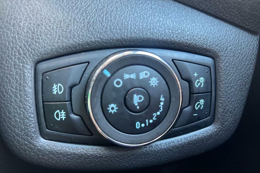 Ford Transit Connect Connect 1.5Tdci 240 L2 Lwb Limited 118Bhp Euro6 Ul Blue #37
