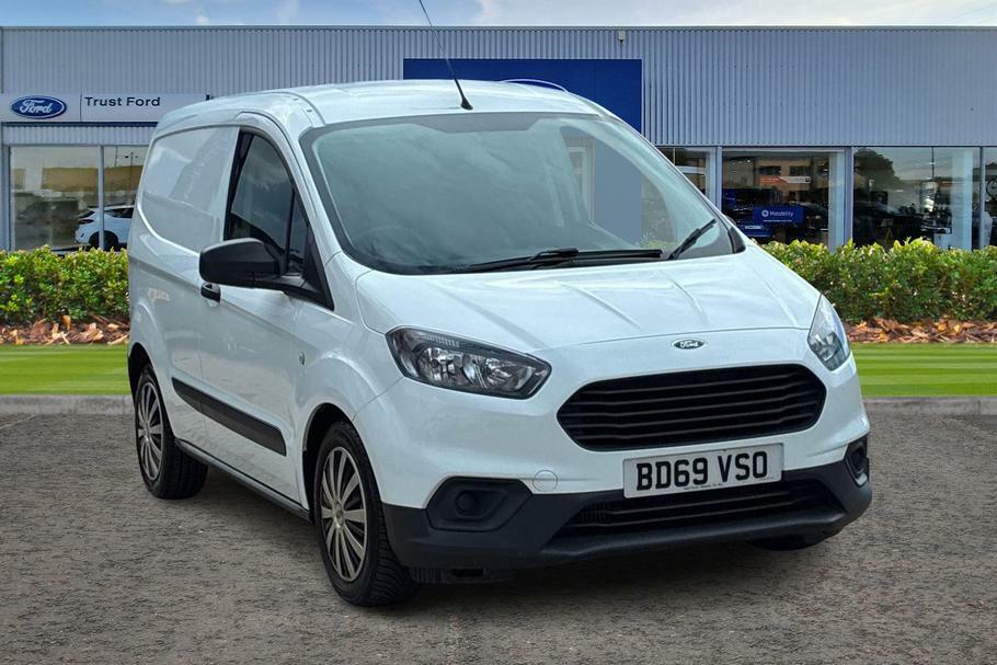 Ford Transit Courier Leader White
