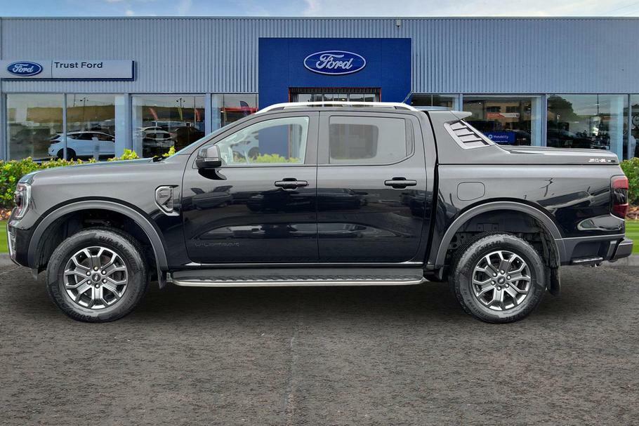 Ford Ranger Wildtrak Black #5